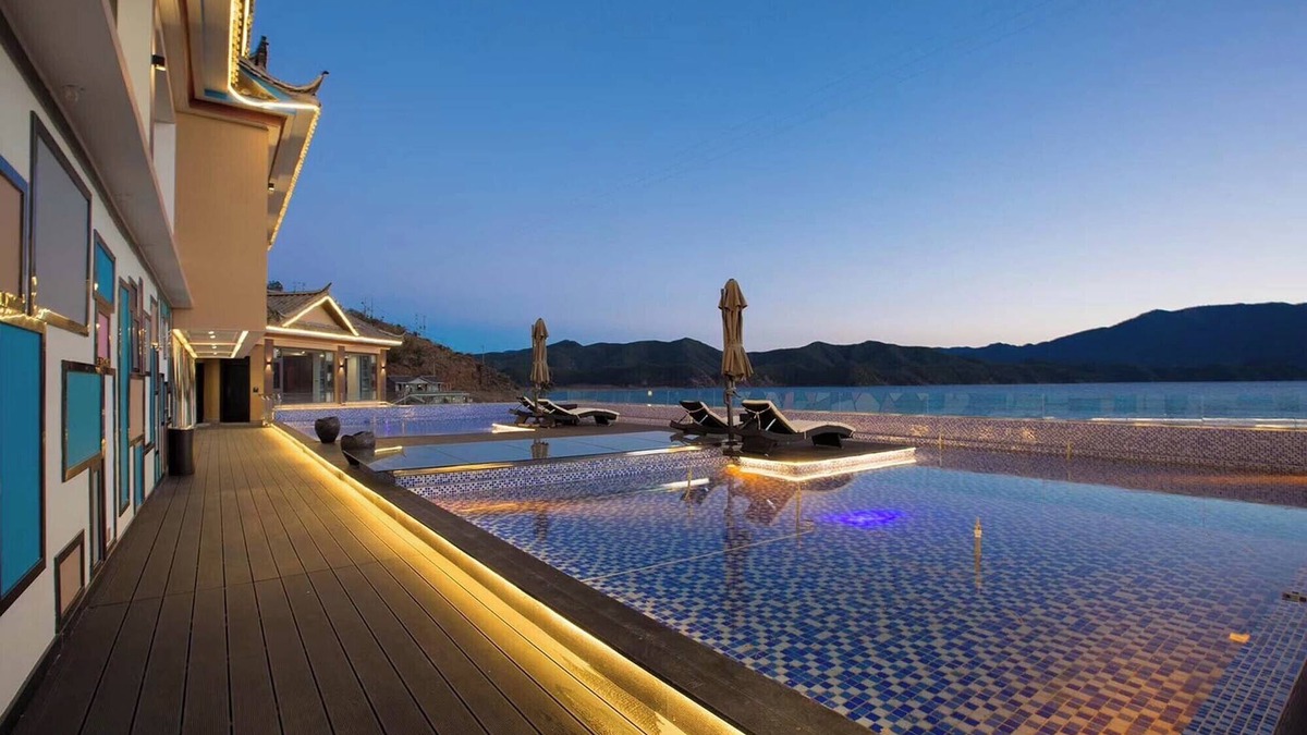 Lugu Lake - Yanyuan Hotel | Lugu Lake Yunshang Holiday Hotel