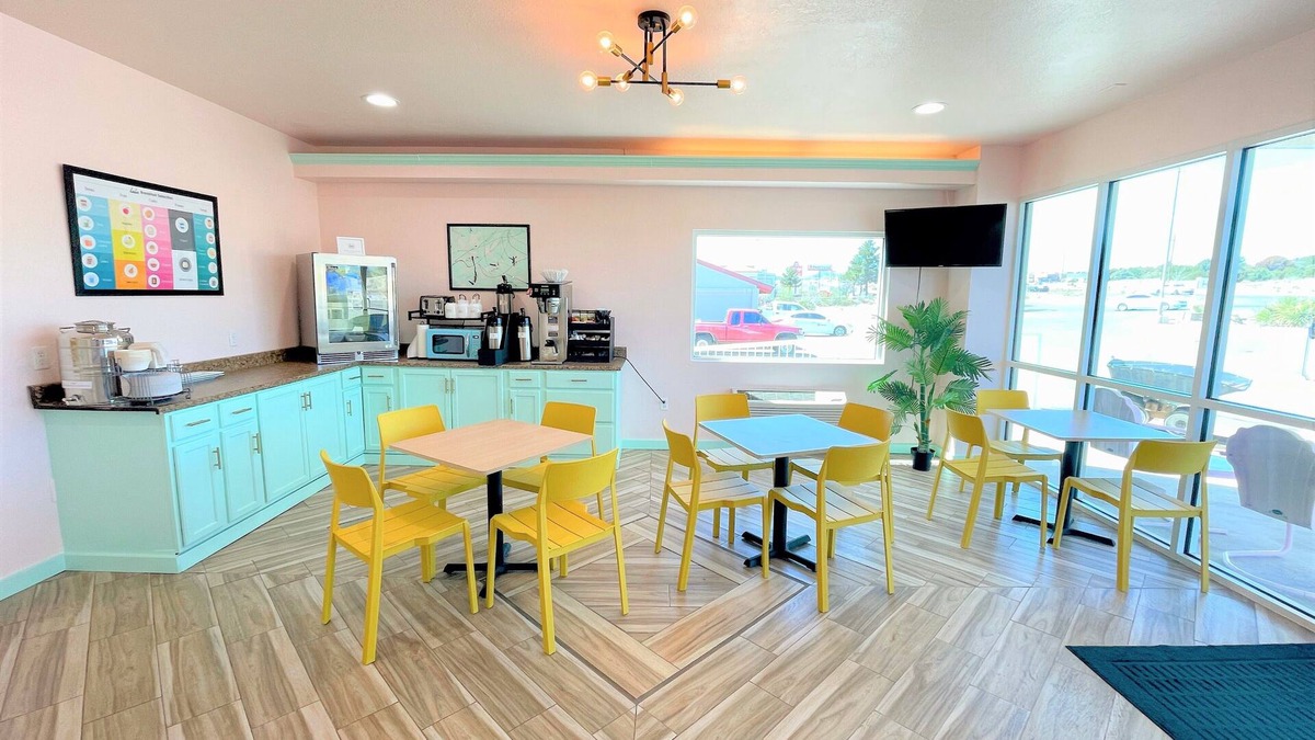 Tyrone Hotel | LuLu Hotel Silver City