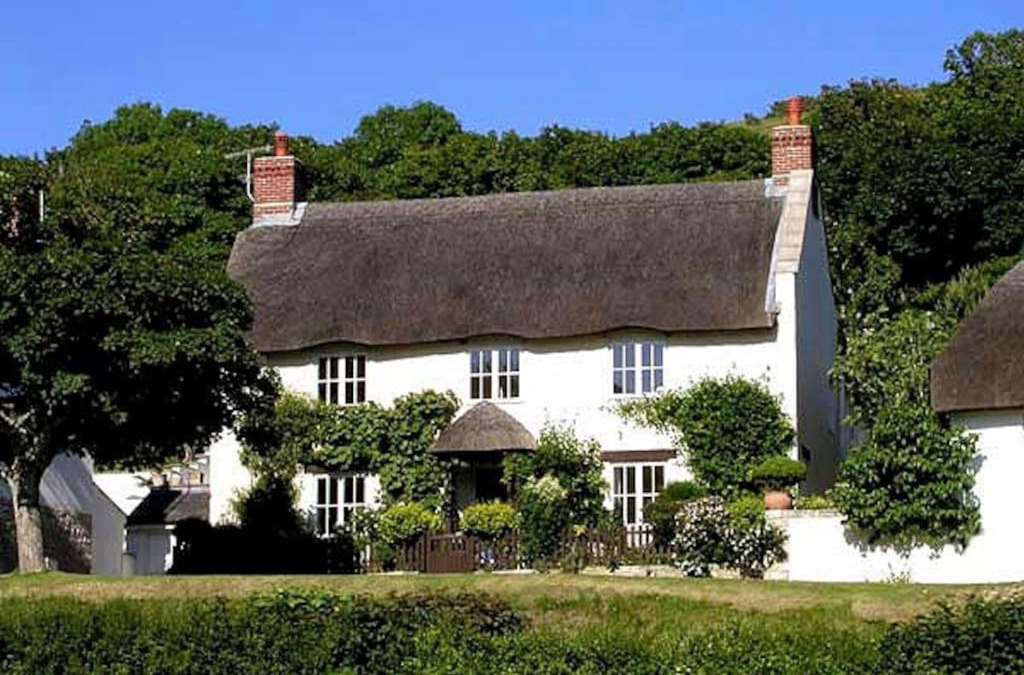 West Lulworth House | Lulworth Cove Thatched Cottage Sleeps up to 12