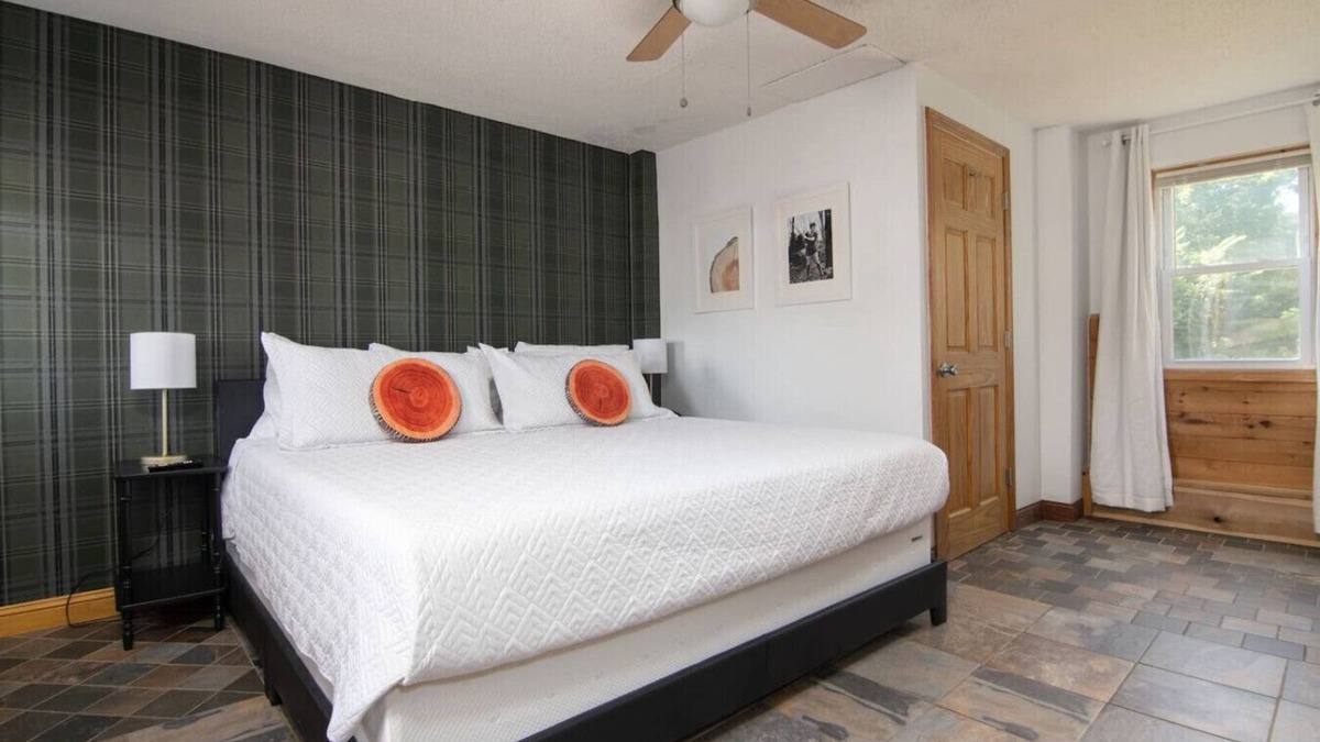 Balsam Lake Hotel | LumberJill Lodge #8 | Dog Friendly King Room