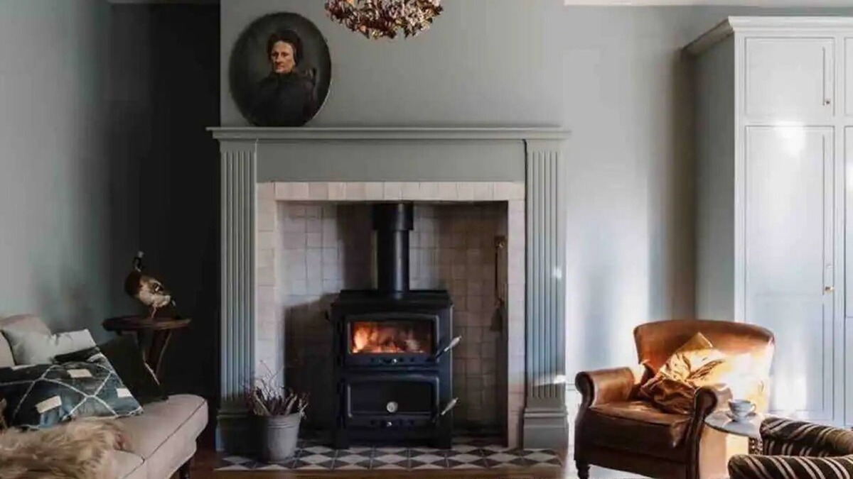 West Hobart House | Lumière Lodge ~ Private Cottage in Old Hobart Town