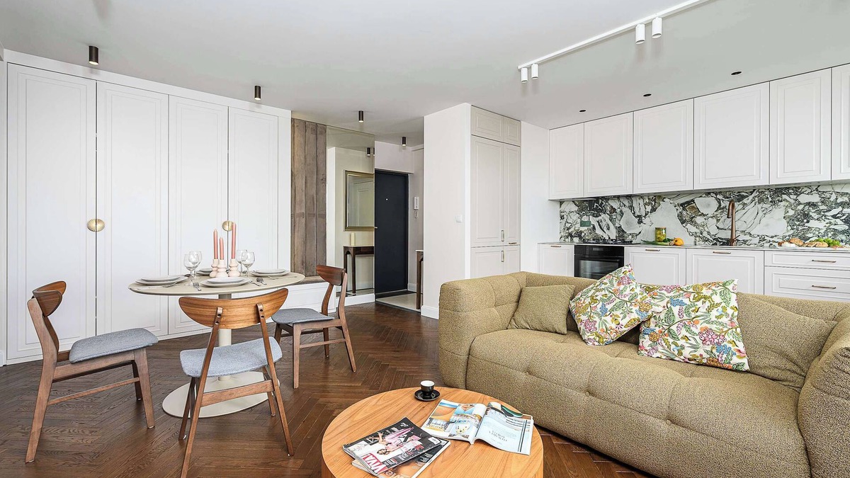 Wola Apartment | Lumina spacious apartment with parking