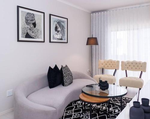 Greater Johannesburg Metropolitan Area Apartment | Luminant Escapes - with power backup