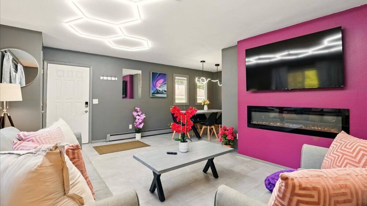University Area House | Luminaria - 2 Bed 1 Bath in a side by side duplex East Anchorage’s UMED district