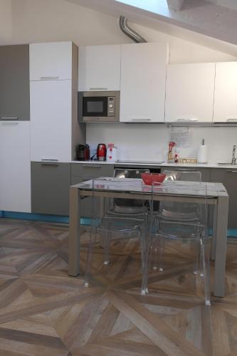 Morivione Apartment | Luminoso Bilocale zona Tibaldi Bocconi