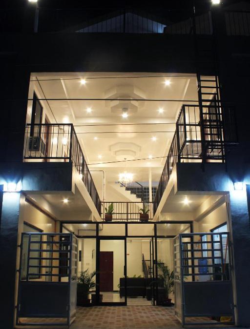 Oslob Bed & Breakfast | Luna Oslob Travellers Inn