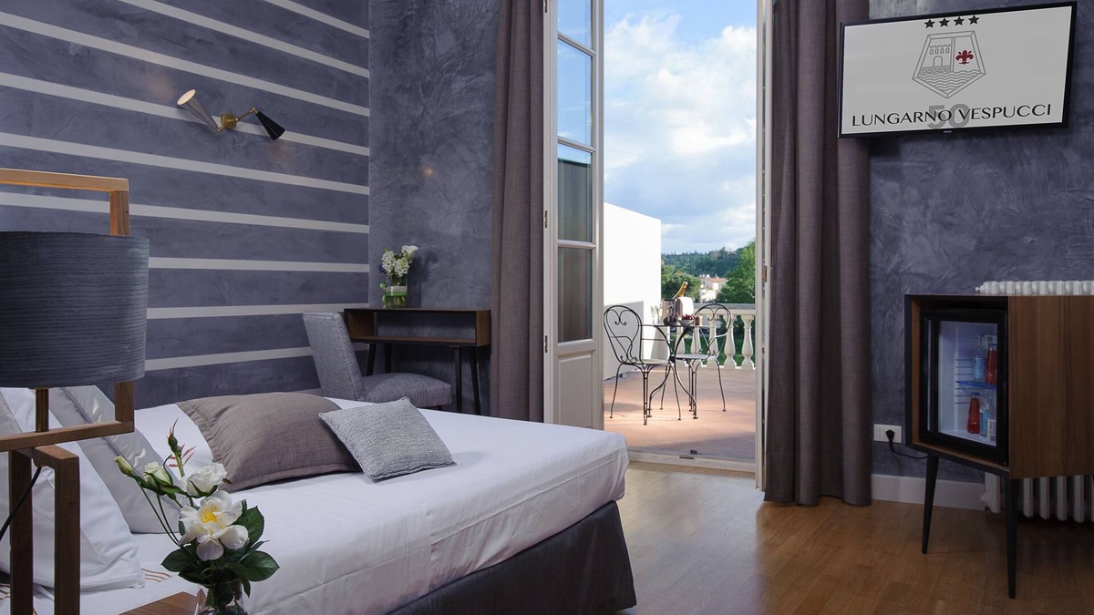 Santa Maria Novella Hotel | Lungarno Vespucci 50