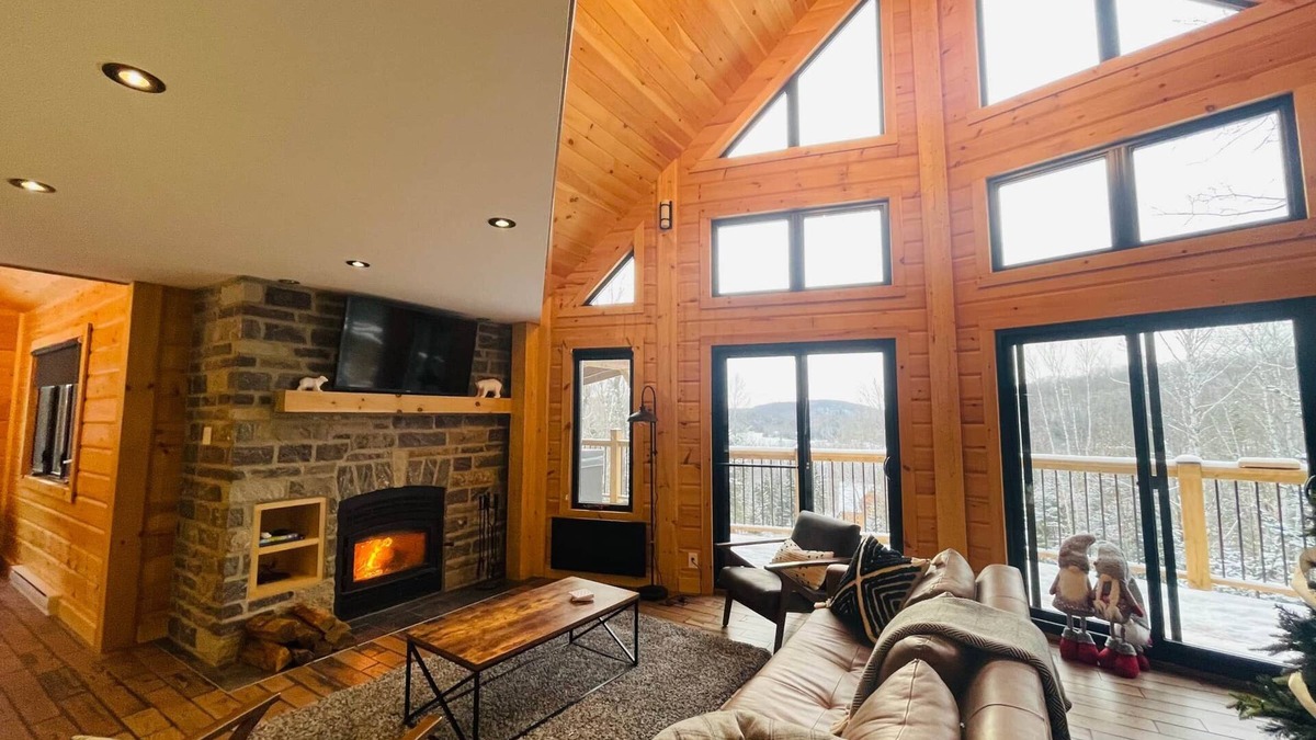 Amherst Ski Chalet | Lunord Kanata Tremblant (137 Pavillon-Kanata)