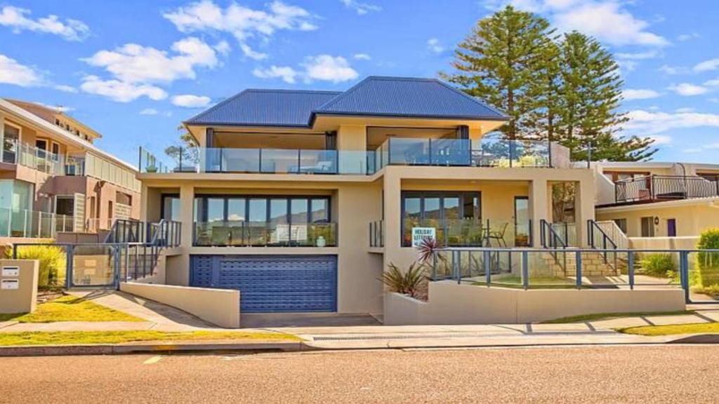 Ettalong Beach House | Luro 2 - Waterfront Luxury