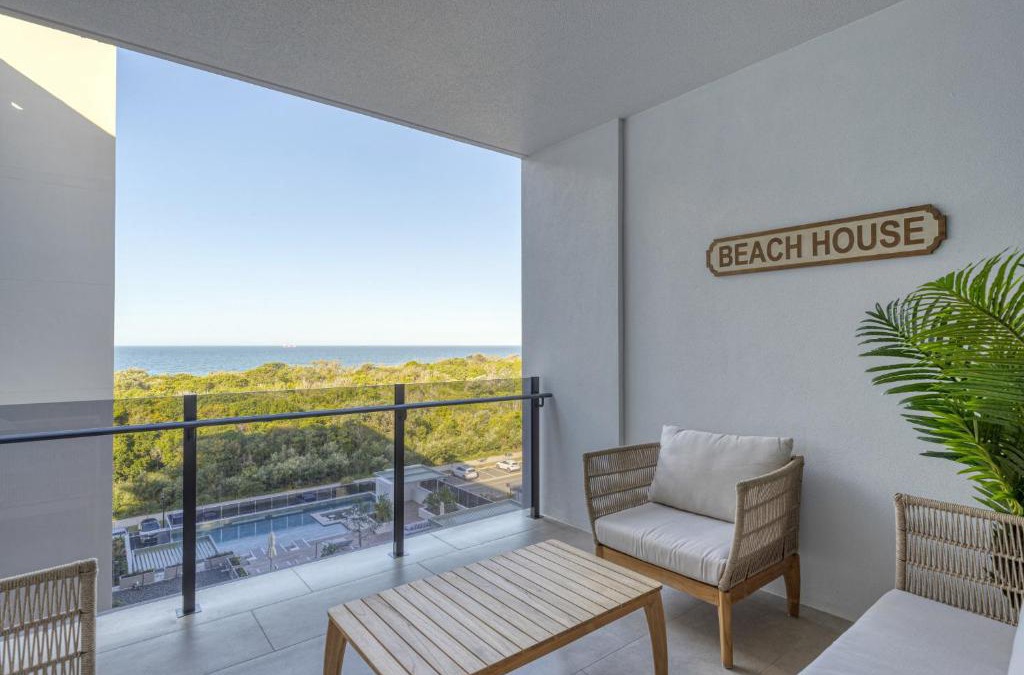 Bokarina Apartment | Lush Beachfront Living with Parking, Pool and BBQ