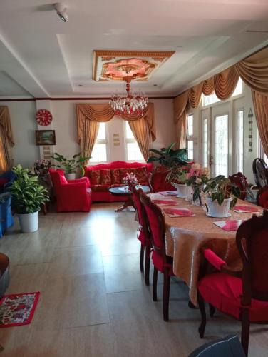 Jaro House | Lustria White Castle