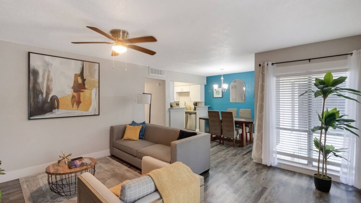 South Arlington Apartment | Lux 2bd King Bed, Park & Walk to AT&T, Global Life