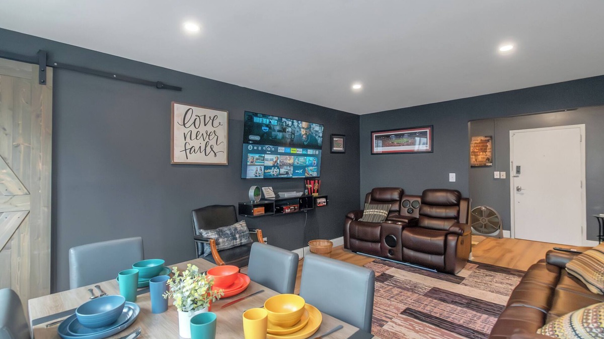 Downtown Atlanta Apartment | Lux 2BR Condo w/King Beds DTWN