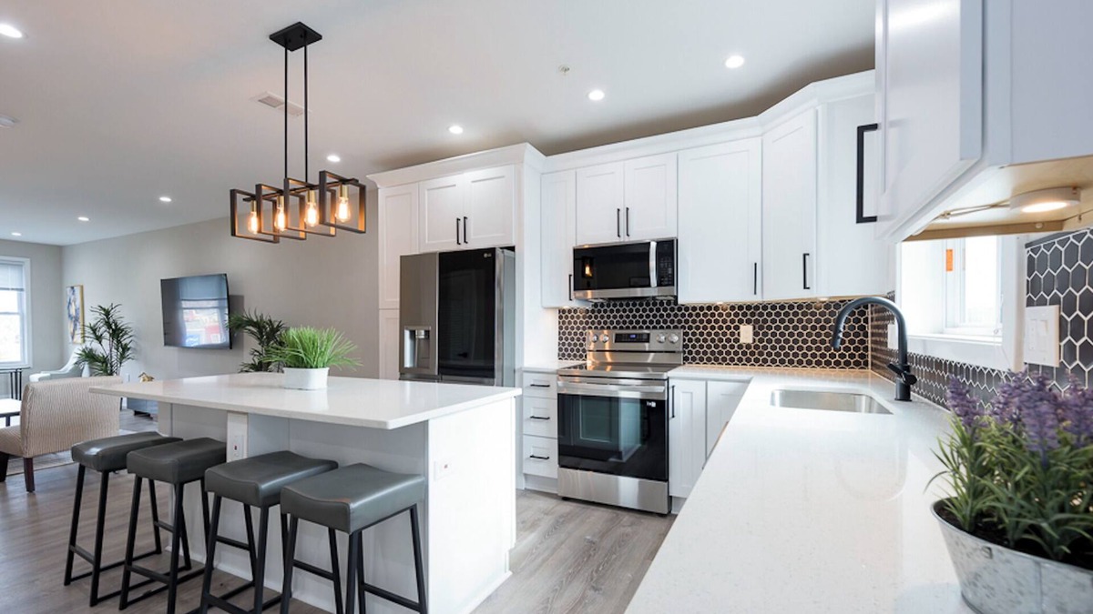 Barney Circle Apartment | LUX 3-Bedroom Apartment in DC with Rooftop