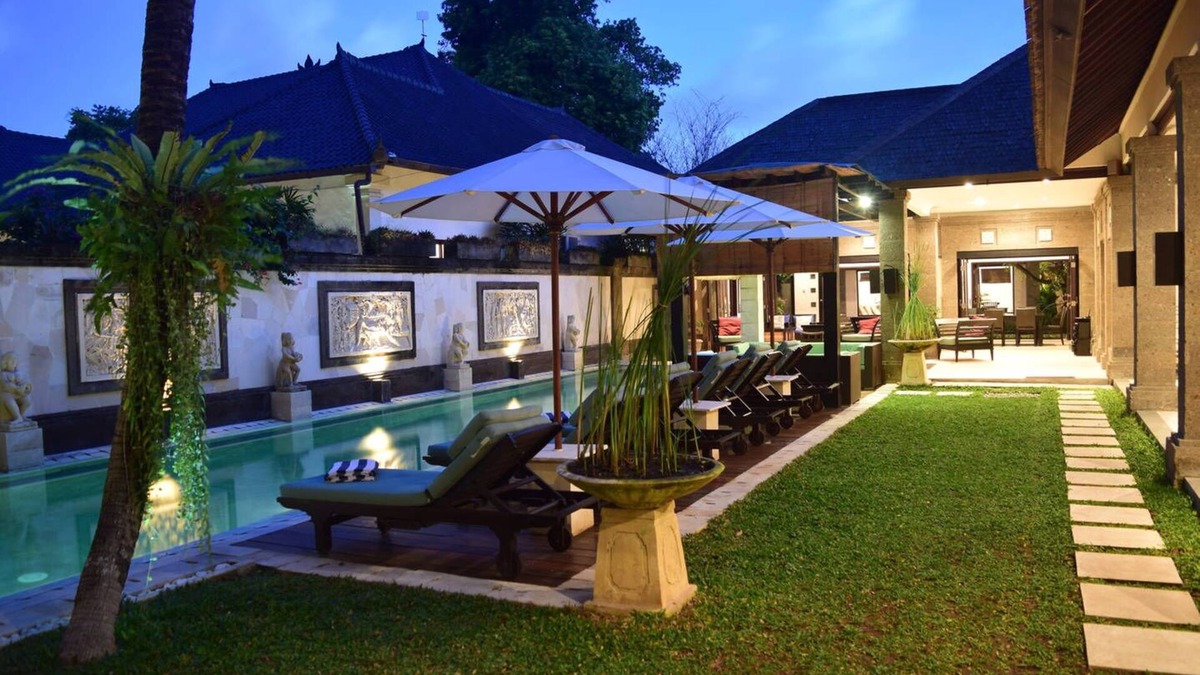 Central Seminyak Villa | Lux 5 BR with Driver, Heart of Seminyak