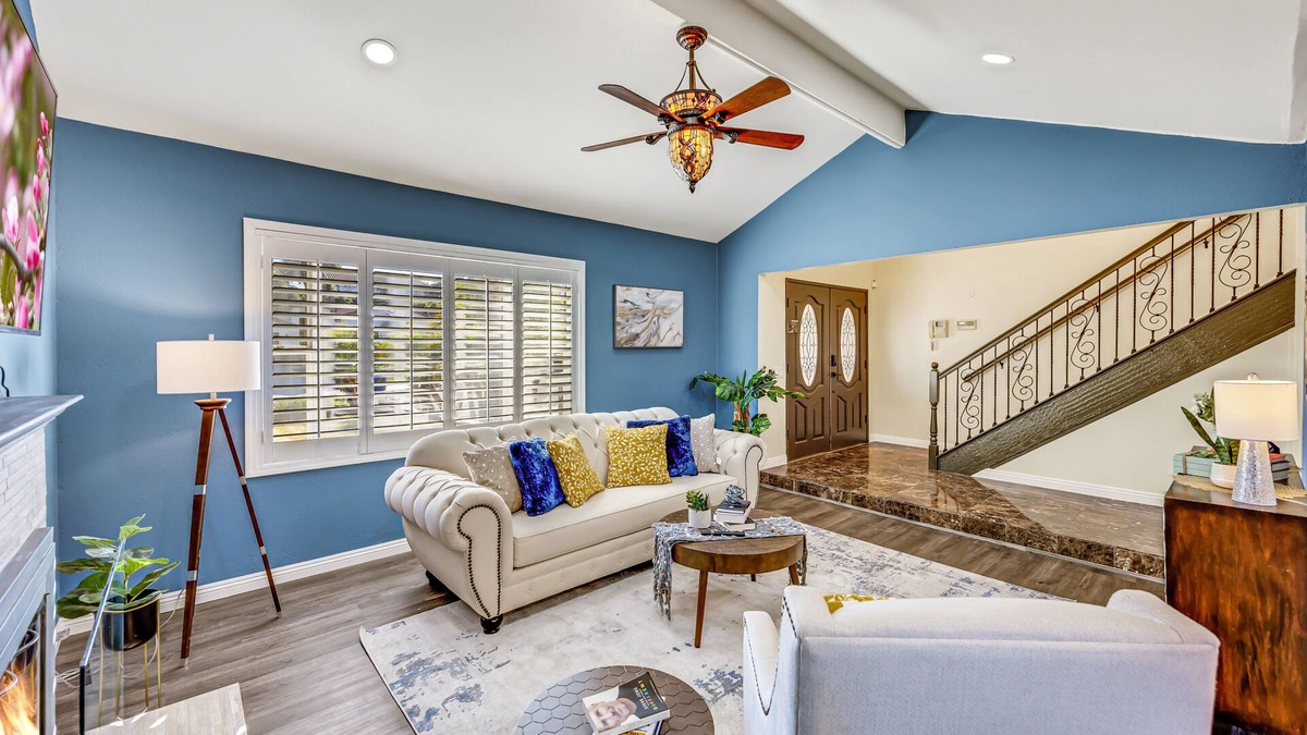 Estates at Canyon Crest House | LUX A Massive Beautiful 5bed/4bath with Hot Tub