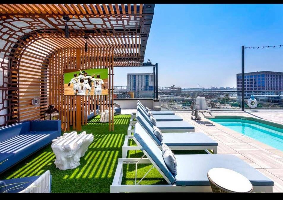 East Village Apartment | Lux Apt with Rooftop pool by Petco Park and Convention center 41