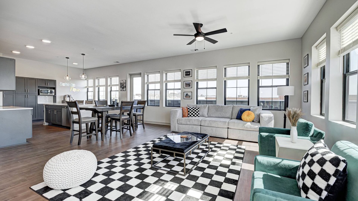 Speedway Condo | Lux Condo in Speedway 5 miles from Downtown Indy!