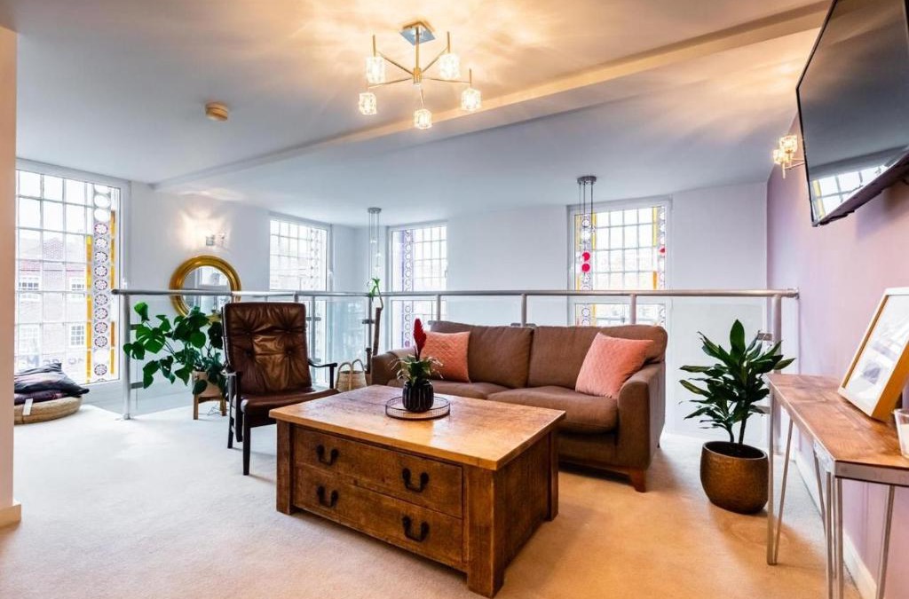 Wakefield Apartment | Lux Duplex Apartment 19th Century Chapel Wakefield Centre