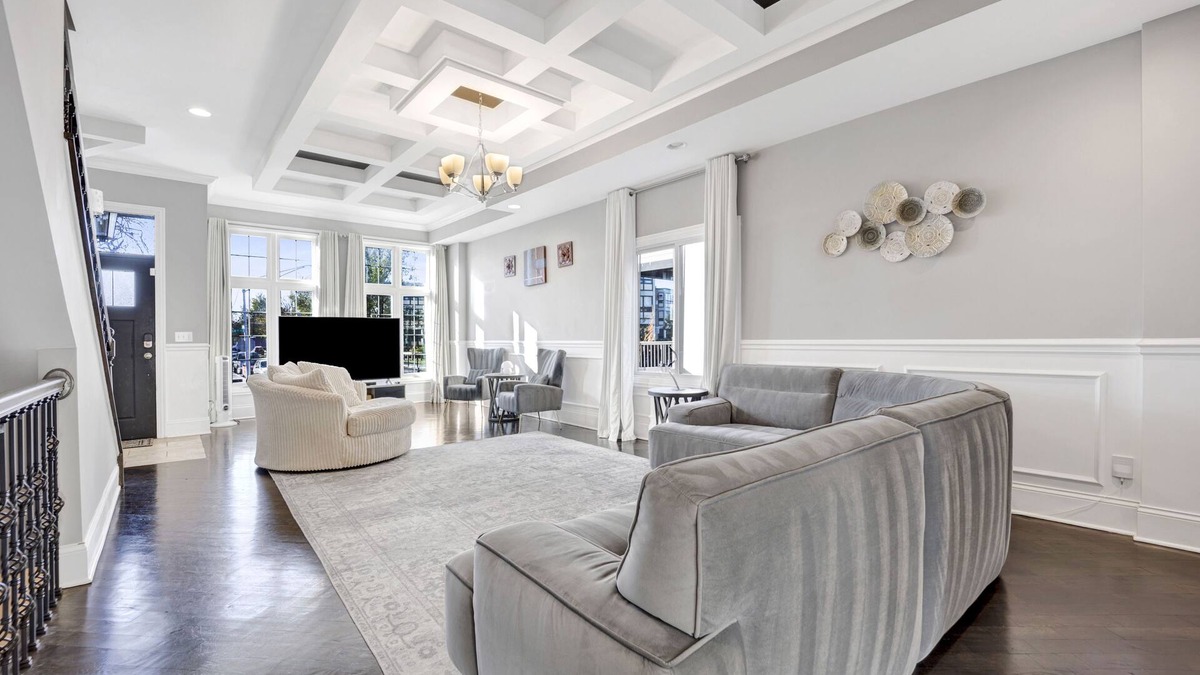 Grand Boulevard House | Lux Home in Chicago 7mins Downtown