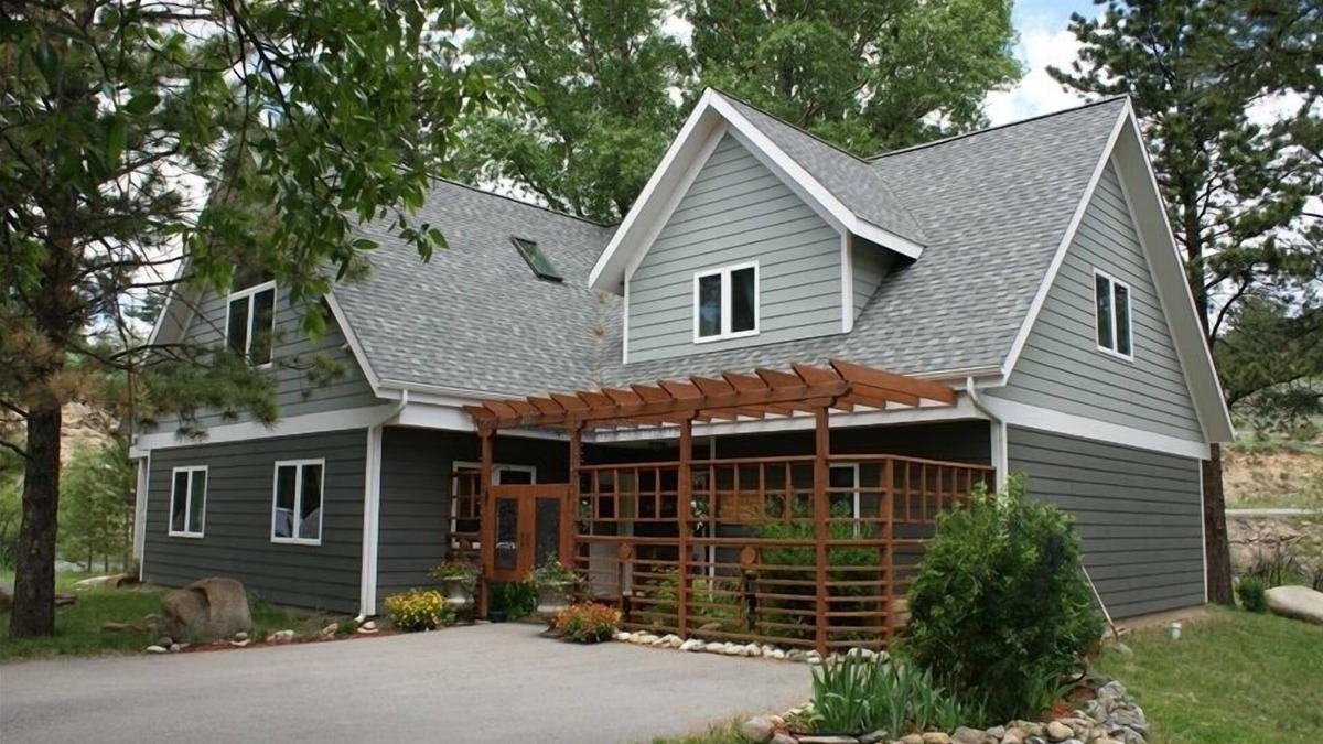 Estes Park Resort | Lux home on river, great rates, walk to town, with Wellness Spa on grounds
