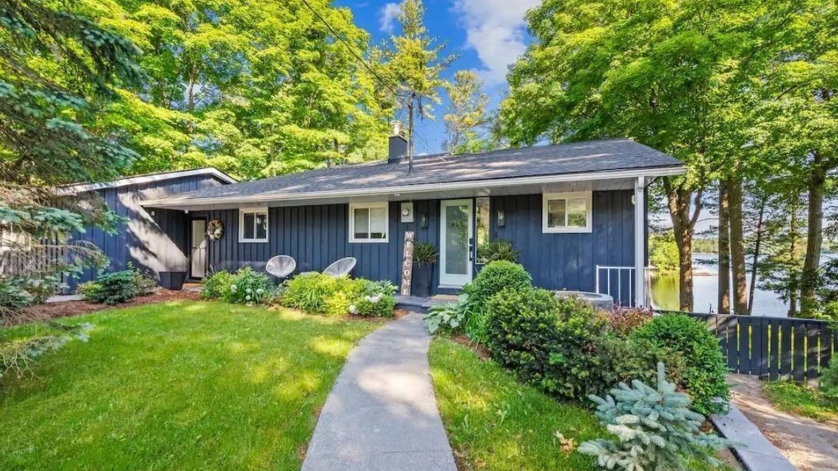 Muskoka Lakes House | Lux Muskoka Waterfront 5 BR Luxury