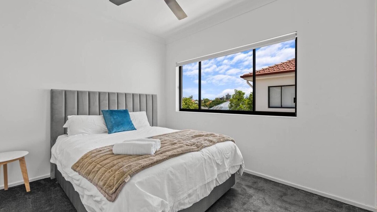Highgate Hill Apartment | Lux Penthouse, Private Rooftop