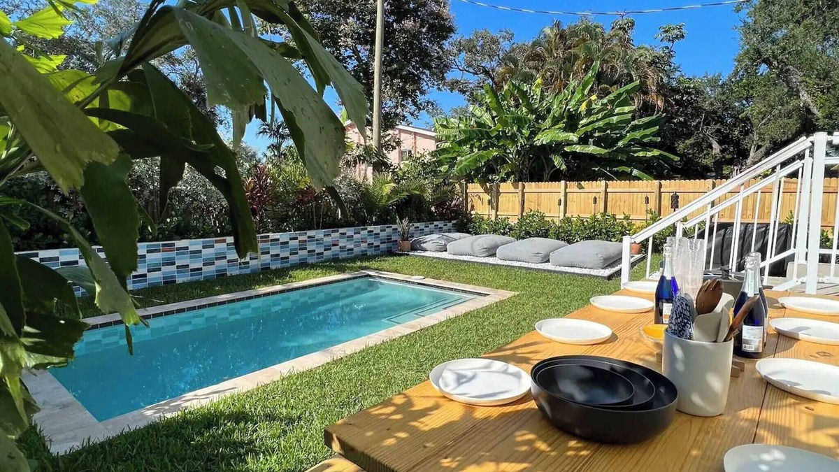 Edgewood House | Lux Retreat w/Pool Near Beach