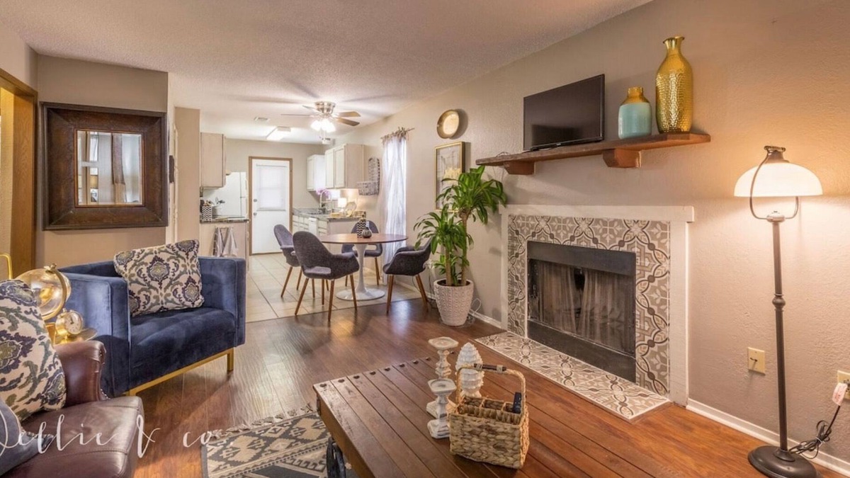 Abilene House | Lux stay at Yeomans Place!