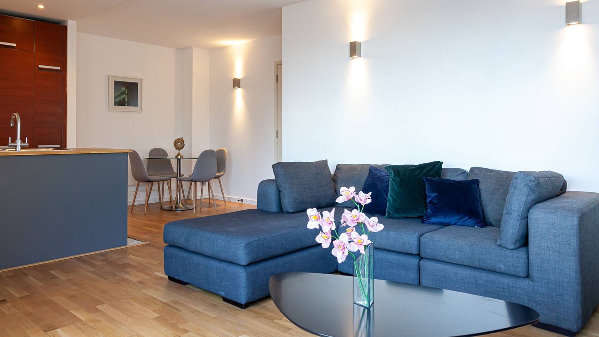 Manchester City Centre Apartment | Lux Two Bed With Pool and Gym Access
