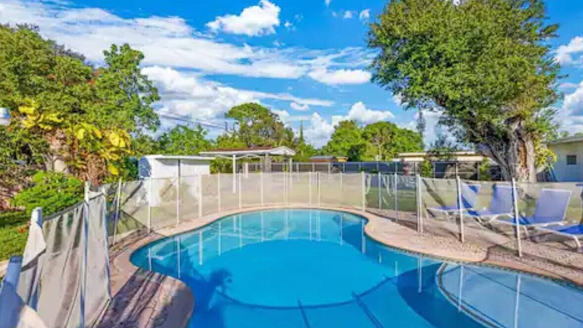West Park House | Lux Villa, Private Pool, 17 Mins To Beach