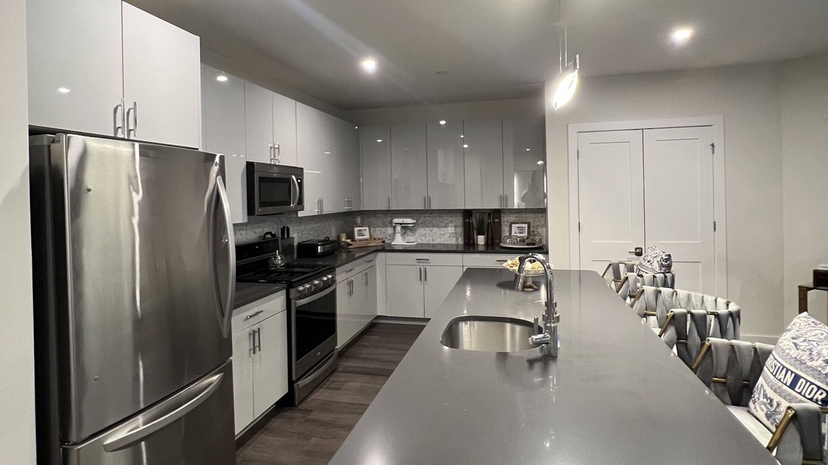 Union Apartment | Luxe 1bedroom w/ balcony