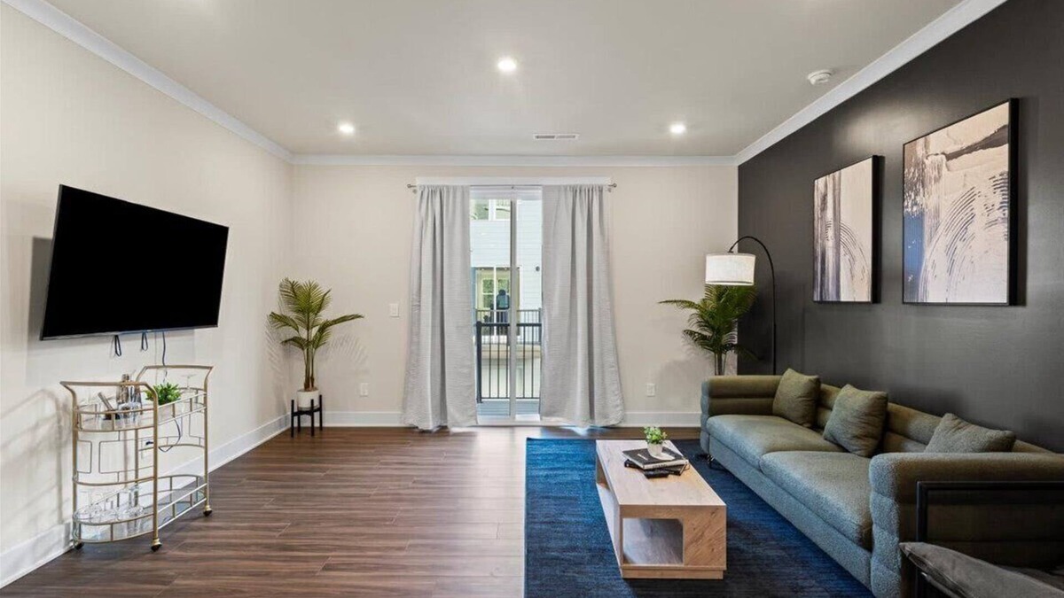 Charlotte House | Luxe 4BR King Townhouse w/Rooftop in Uptown CLT!