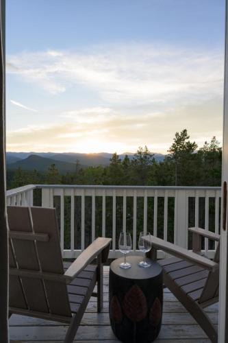 Black Hawk House | Luxe 4BR Mtn Retreat With Stunning Views Near Ski AndHikes