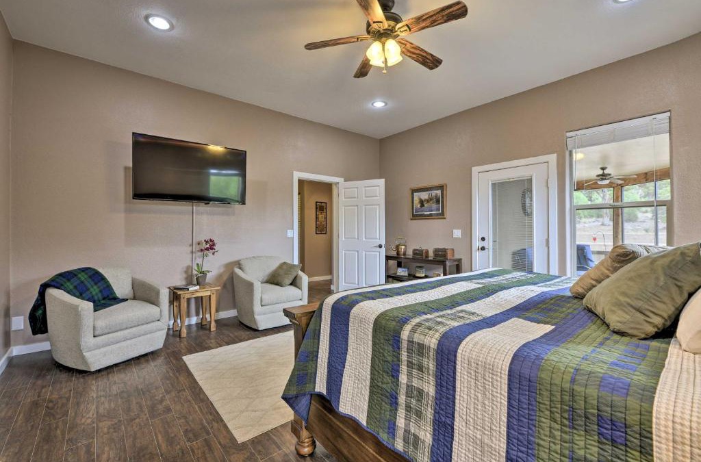 Mancos House | Luxe 5-Acre Mancos Home about 1 Mi to Mesa Verde