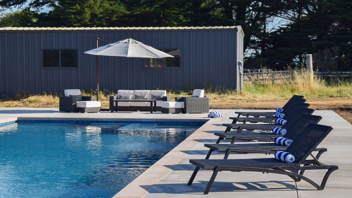 Freestone House | Luxe 6-acre compound with private pool, hot tub, 2 living areas & AC
