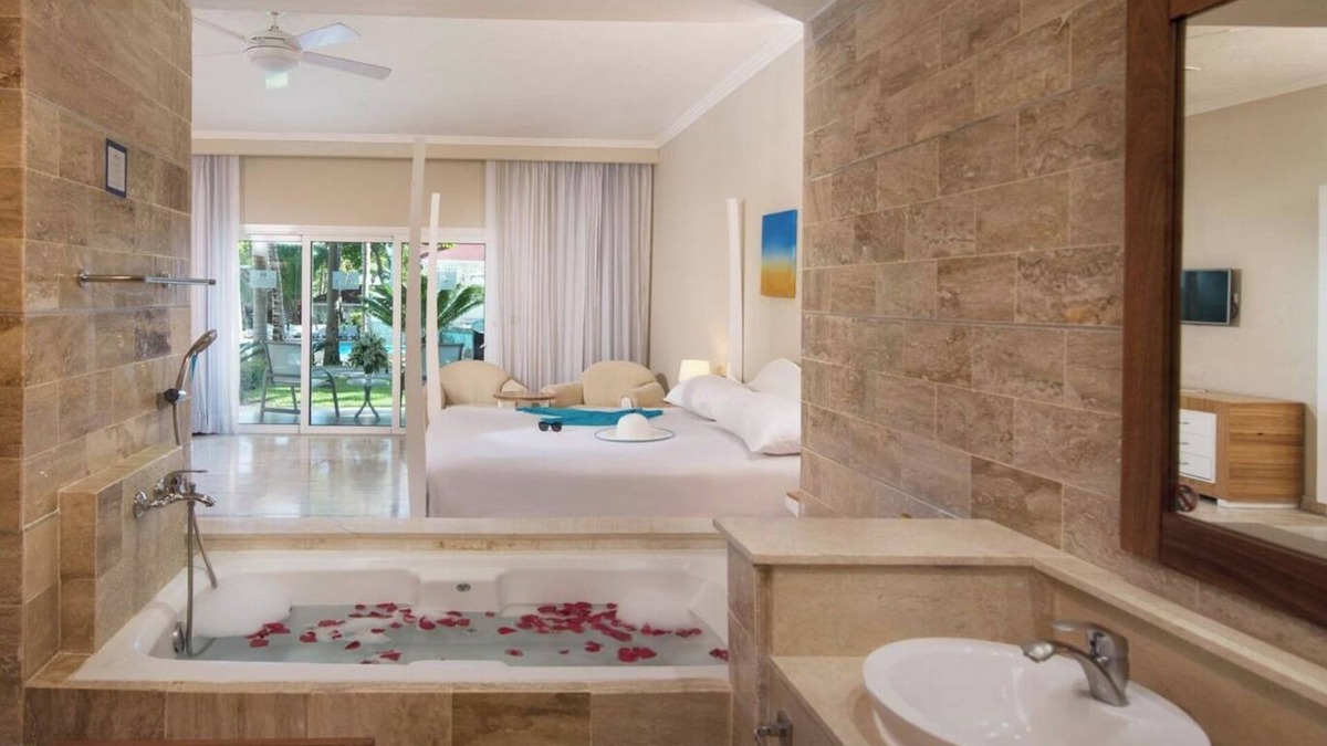 Los Maestros Apartment | Luxe All-Inclusive Beach Studio