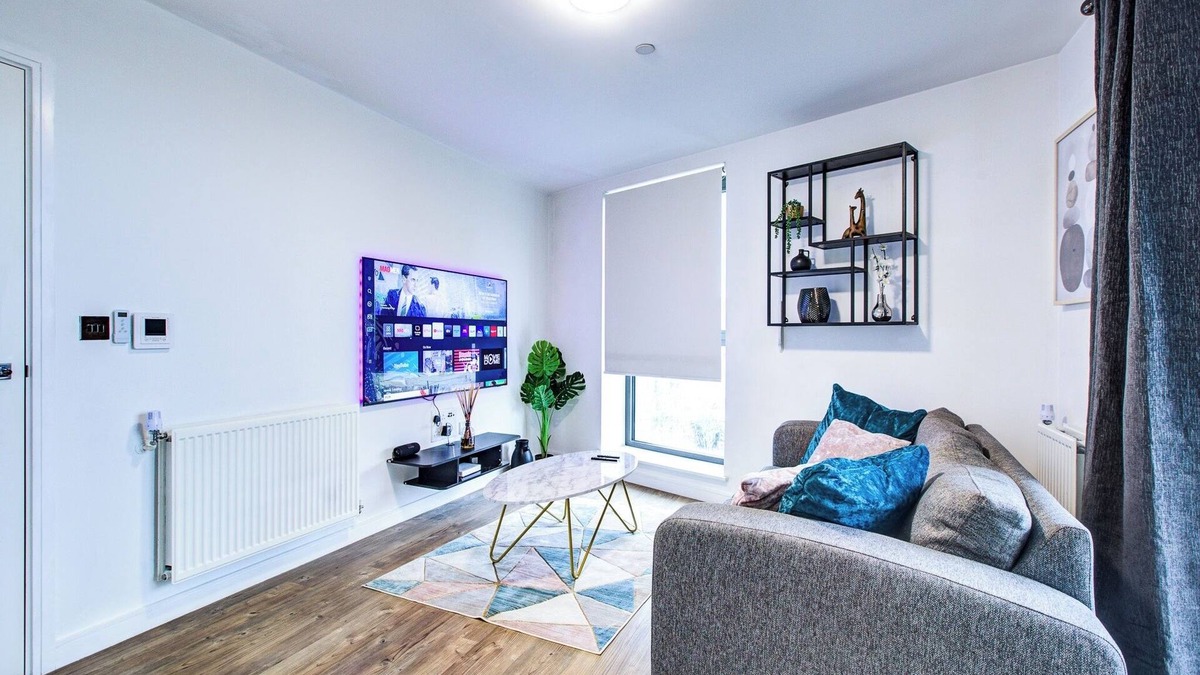 Royal Docks Apartment | Luxe Apartment by Excel/London City Airport