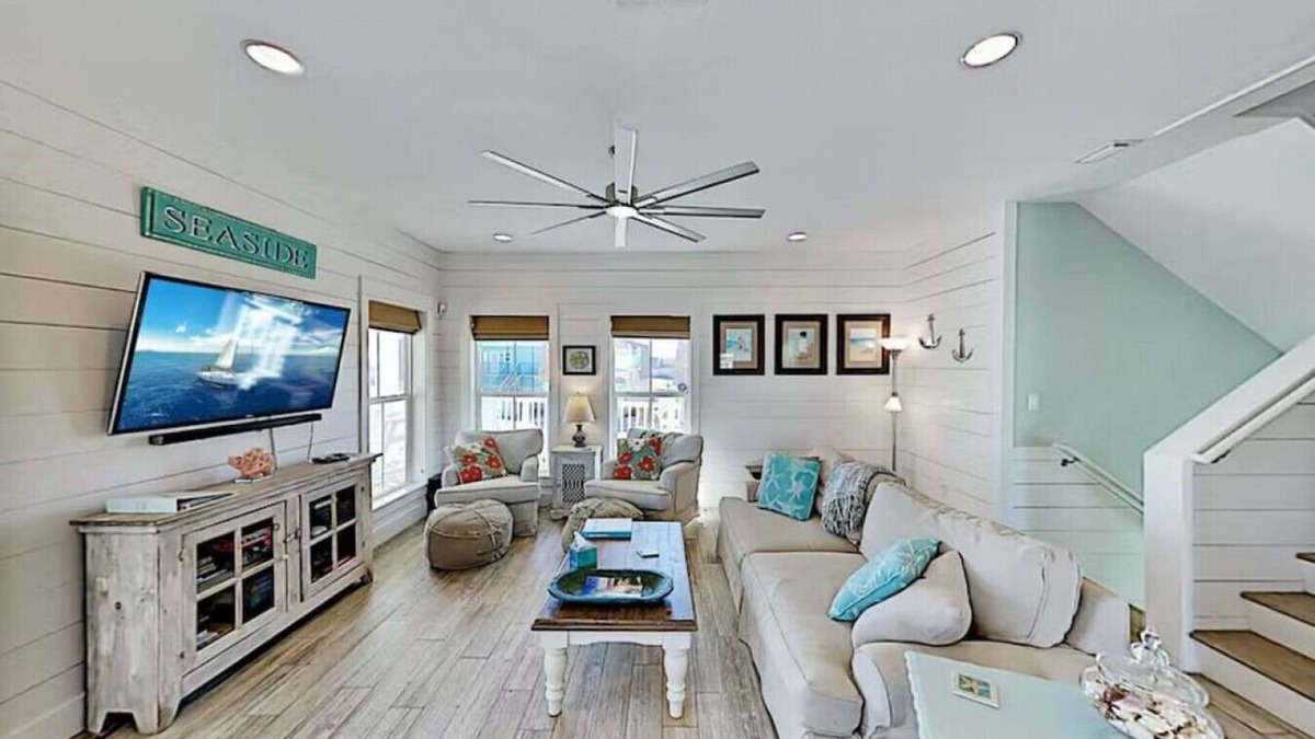 Sand Point House | Luxe Beach House I Ocean Views I Private Neighborhood Beach Access