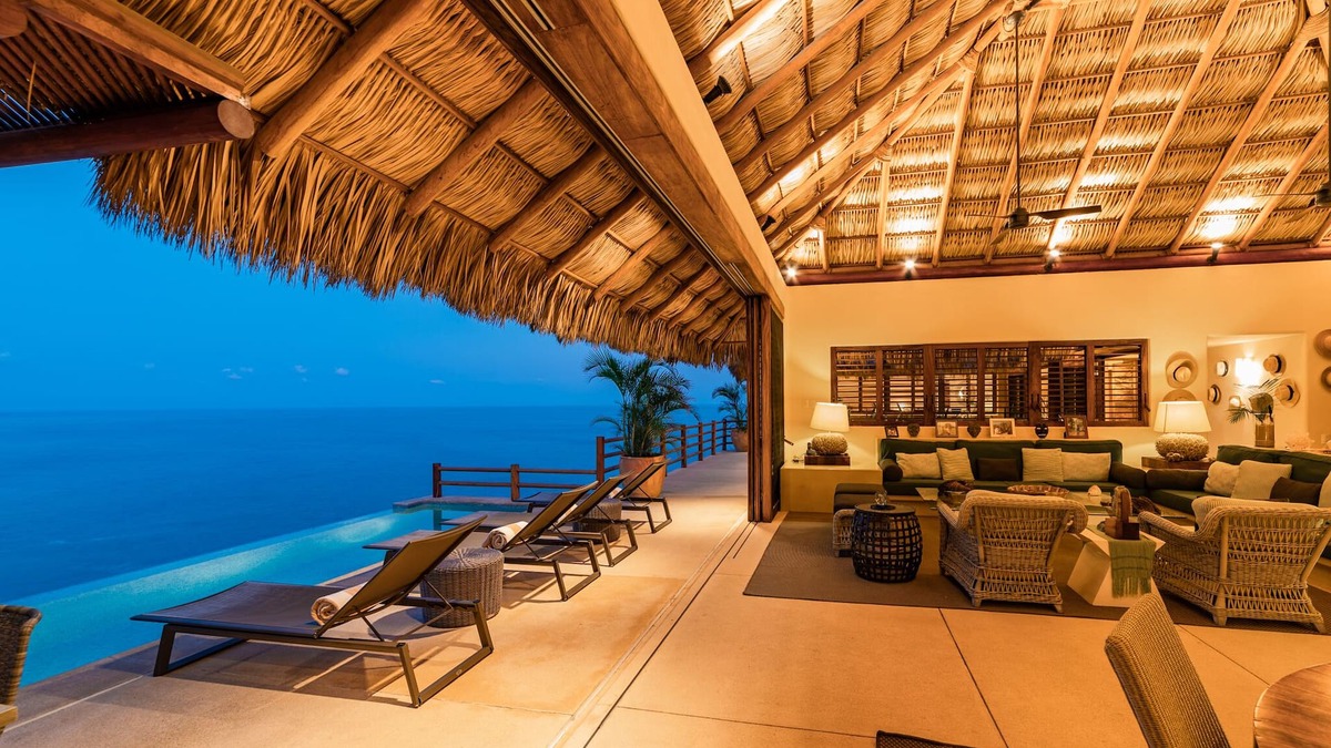 Santa Maria Huatulco Villa | Luxe Beach Villa in 5-start Oceanfront Community