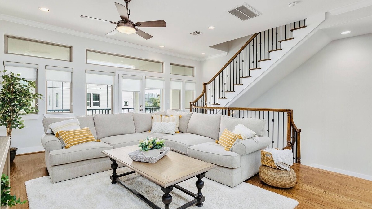 Central Business District House | Luxe centrally located Houston 3 story townhouse: Minute Maid/GRB/Med Center/NRG