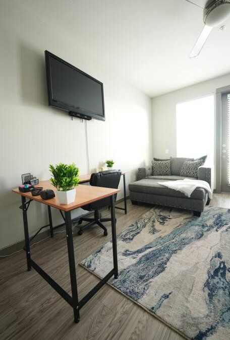 Washington Ave./ Memorial Park Apartment | Luxe Condo Downtown, Rooftop Balcony, Fast Wifi