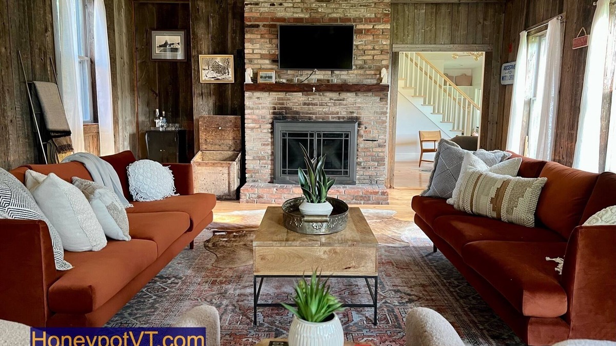 Weston House | Luxe Fall Family Getaway in VT's Green Mountains