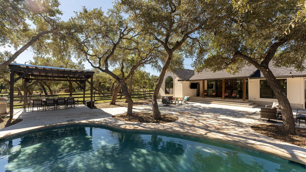 Austin House | Luxe Hill Country Retreat w/Pool & Wedding Venues Nearby - Windwalker Ranch