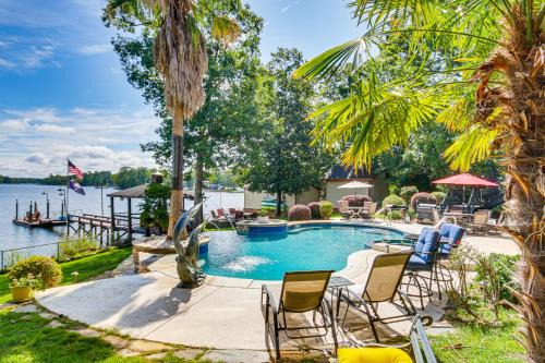 Chapin Apartment | Luxe Lakefront Apartment with Shared Pool and Dock!