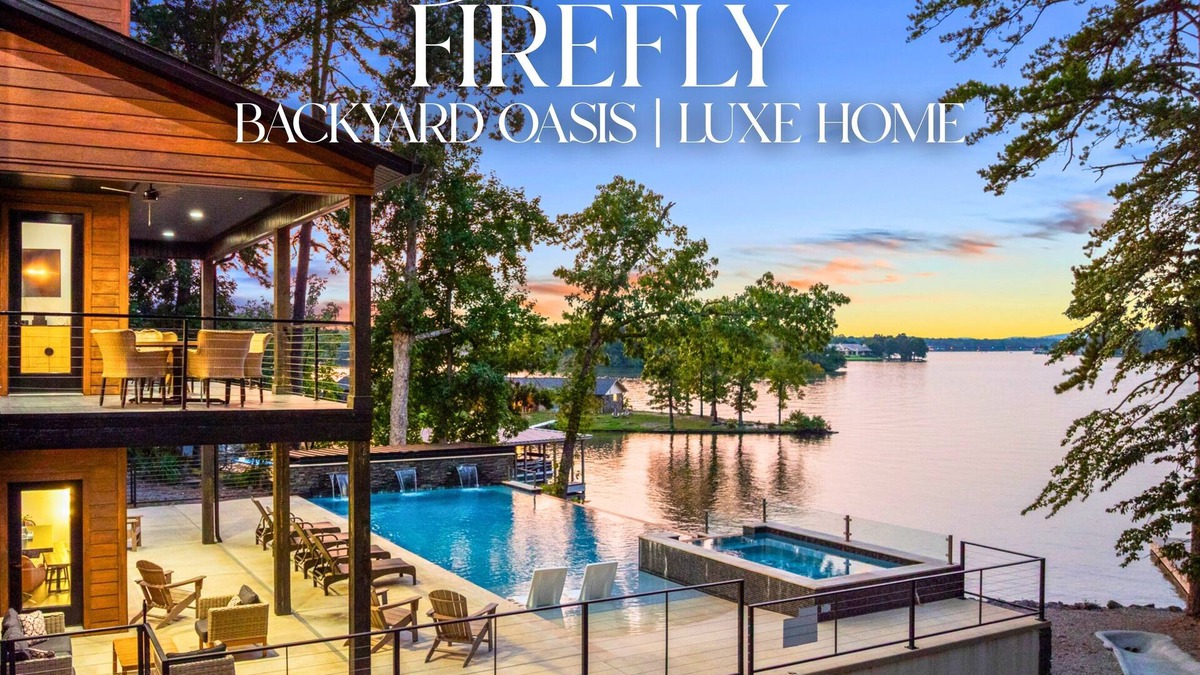 Rockwell House | Luxe Lakefront | Sleeps 17 | Fireplace | Hot Tub