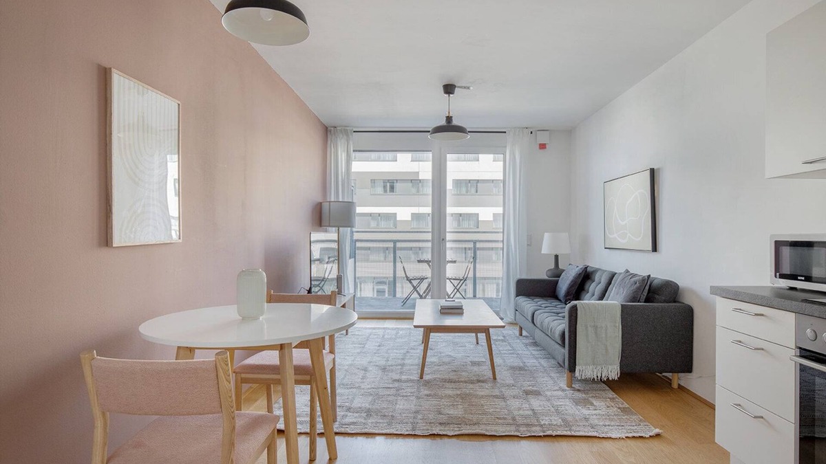 Erdberg Apartment | Luxe Landstraße 1BR w/Garden & Balcony, nr Hyblerpark, by Blueground