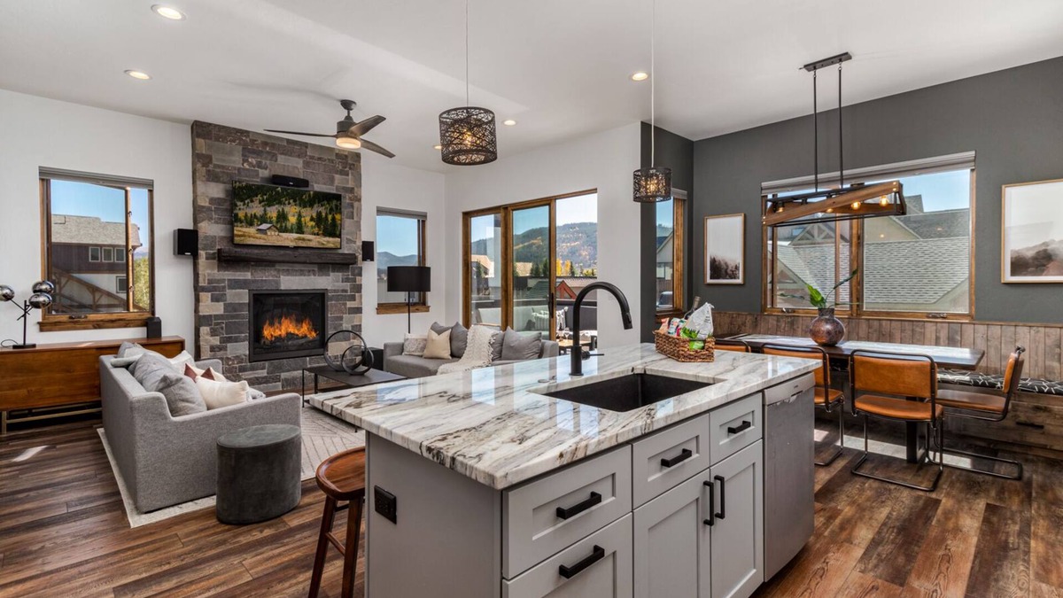 Frisco House | Luxe Mountain Townhouse Steps from Main St & Shuttle