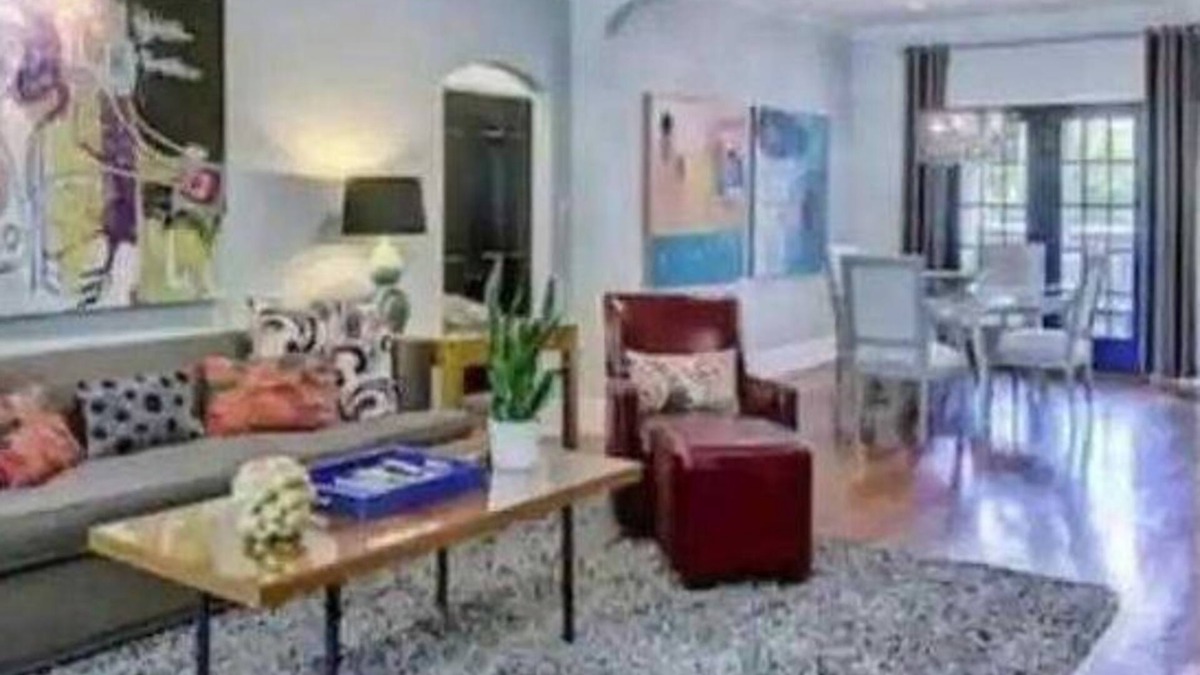 Myers Park Condo | Luxe Myers Park 2BR King Condo | Porch | Private