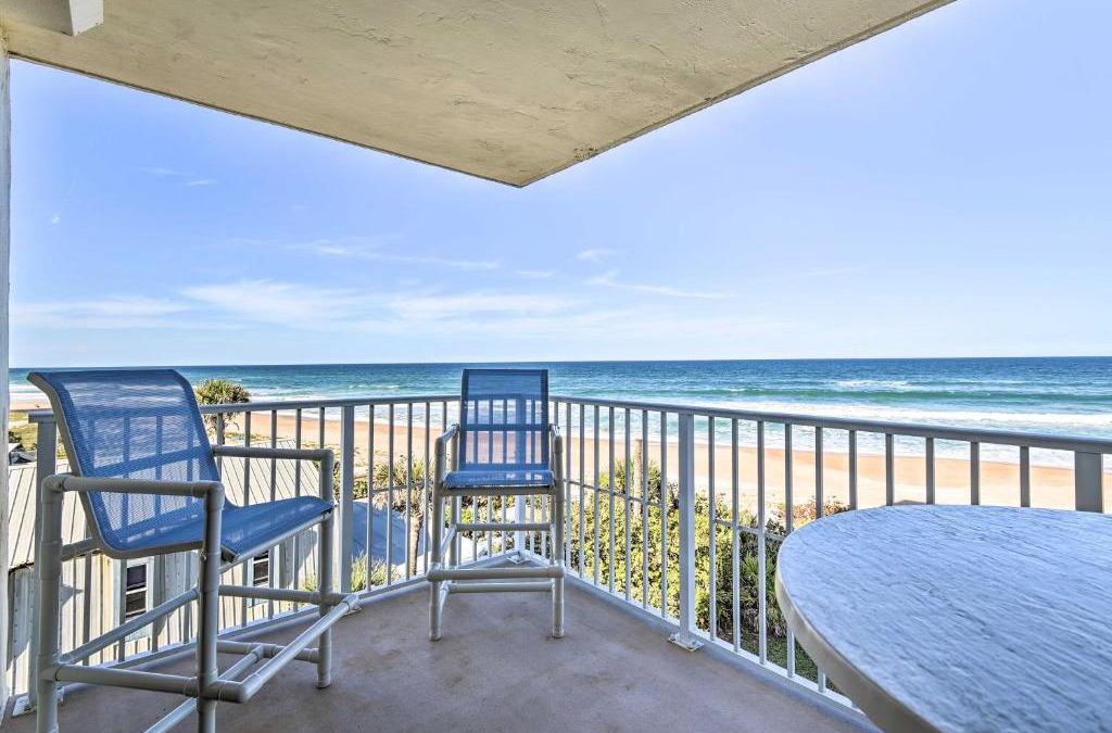Seawinds Condo Apartment | Luxe Oceanfront Condo with Pool, Beach Access and Gear